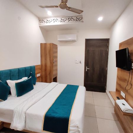 Hotel D S Inn أمريتسار المظهر الخارجي الصورة
