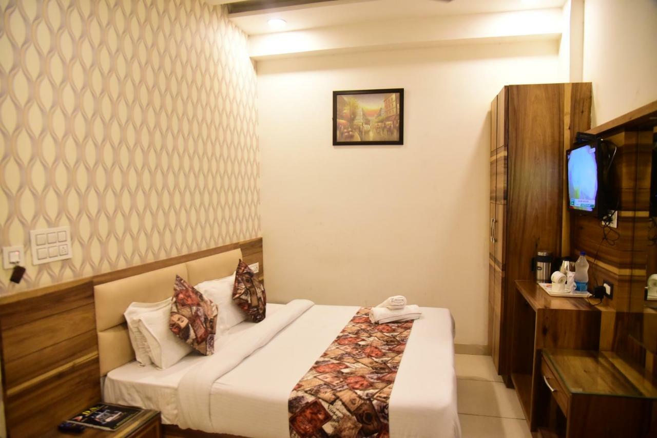 Hotel D S Inn أمريتسار المظهر الخارجي الصورة