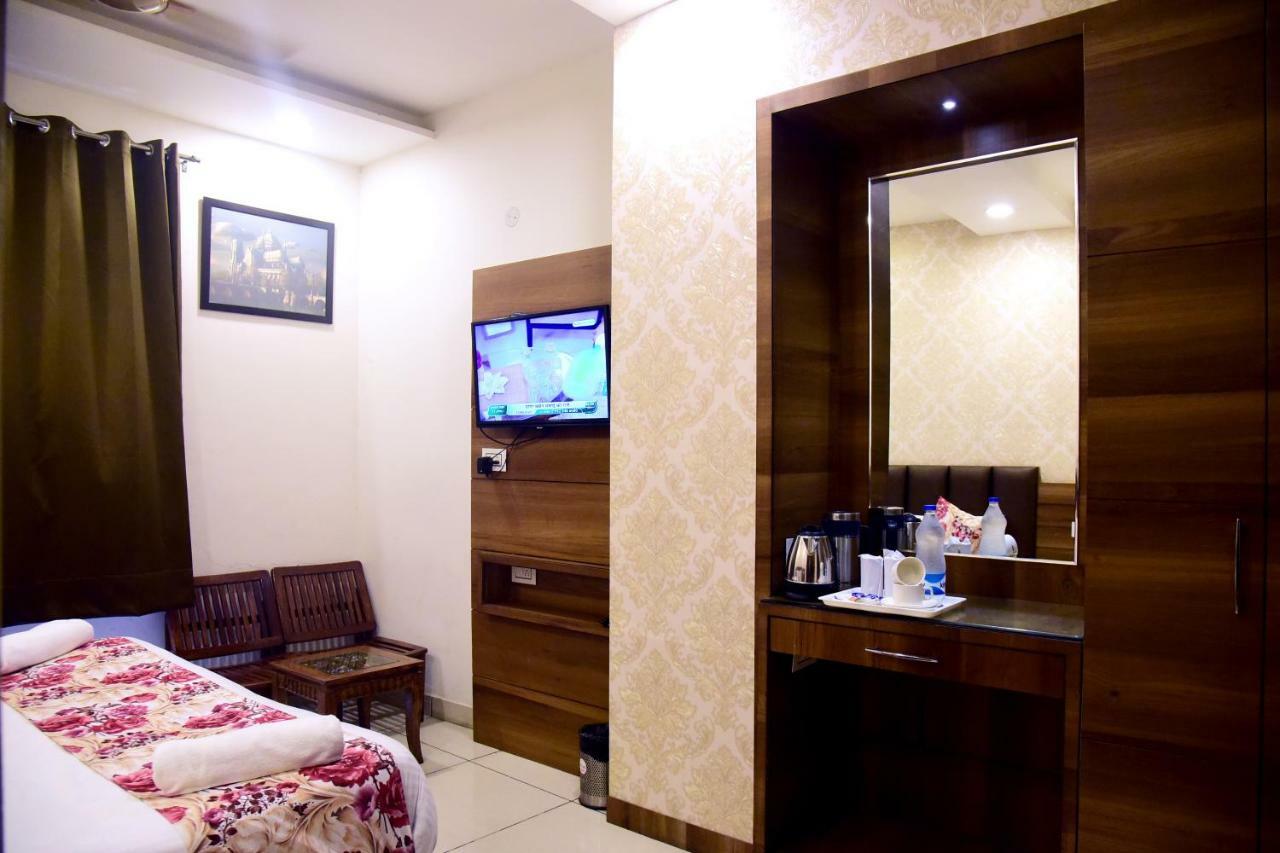Hotel D S Inn أمريتسار المظهر الخارجي الصورة